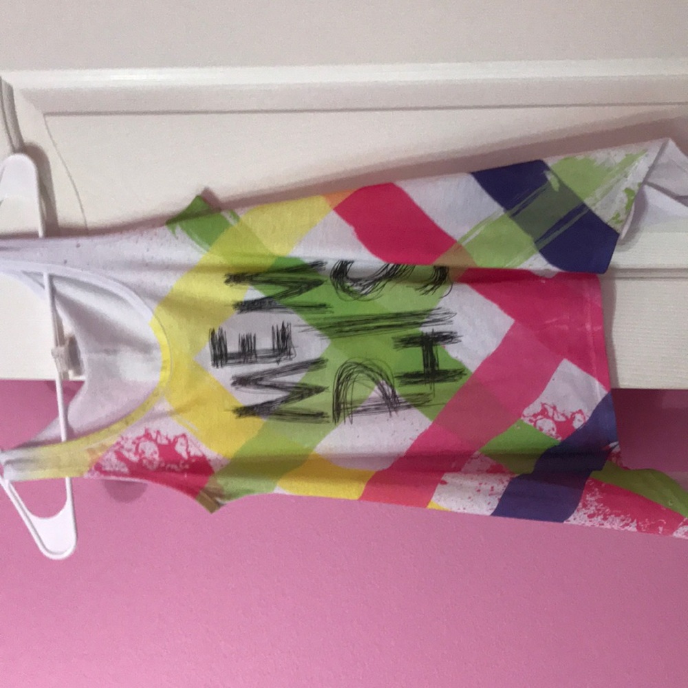 Memphis tank top